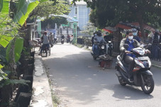 PPKM Level 4 Diperpanjang,...
