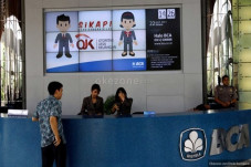 Langkah BCA Pecah Saham...