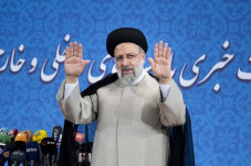 Presiden Baru Iran Bersumpah...