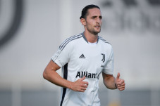 Adrien Rabiot Terancam...