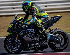Valentino Rossi Disarankan...