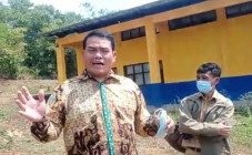 Belum Punya Ruang Kelas,...