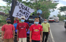 Bisnis Hiburan Mati,...