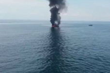 KM United Terbakar di...