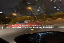 Palak Pengendara di...