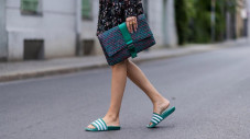 5 Jenis Sandal untuk...