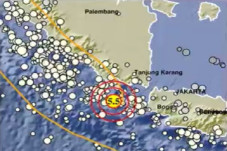 Gempa di Tengah Laut...