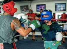 Errol Spence Mau Duel...