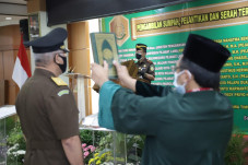 Kepala Kejati Jawa Timur...