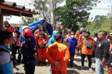 Usai Ritual di Sendang...
