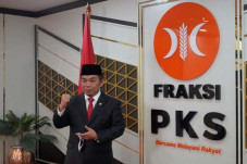Untuk Bansos Corona,...