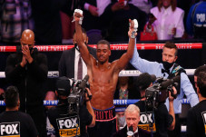 Ketika Errol Spence...
