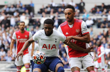 Arsenal Ditekuk Tottenham...