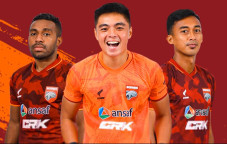 Pamerkan Seragam Baru...