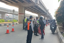 Hari Terakhir PPKM Level...