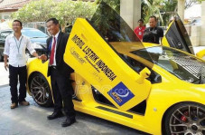 Ricky Elson Pembuat...