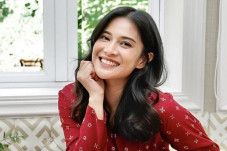 Dian Sastro Bikin Puisi...