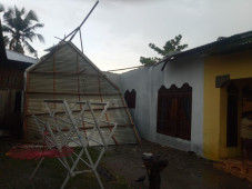 Hujan Disertai Angin...