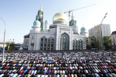 Islam di Eropa, Bagian...