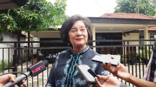 Profil Singkat Tiga...