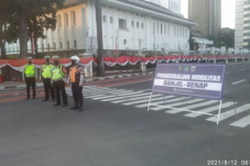 Ganjil Genap Mulai Diterapkan,...