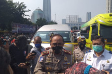 Hanya Uji Coba, Pelanggar...