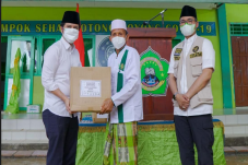 Resmikan Compok Sehat...