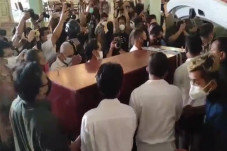 Tiba di Pura Mangkunegaran,...
