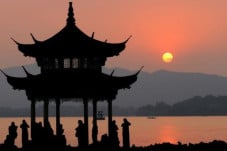 Arkeologi China Sukses...