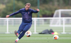 Harry Kane Muncul di...