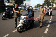 Satpol PP Jakarta Timur...