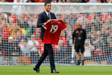 Diperkenalkan Man United,...