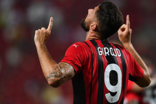 Terus Bikin Gol, Olivier...