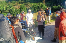 Gunung Bawakaraeng dan...