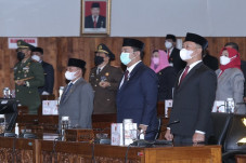 Meski Sederhana, Hendi...