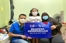 Momentum HUT ke 76 RI,...