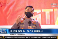 Relawan Vaksinasi, Kapolda...