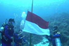 Merah Putih Berkibar...