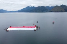 Warga Aceh Tengah Bentangkan...