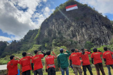 Mapala 45 Makassar Bentangkan...