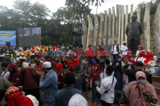 Setahun KAMI: Dideklarasikan...