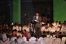 Jokowi dan DPR Minta...