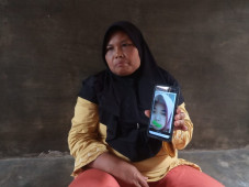 Gadis 17 Tahun yang...