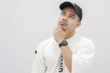 Sepi Panggung, DJ Ini...