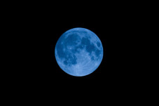 Fenomena Blue Moon,...