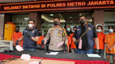 Polisi Ciduk Belasan...