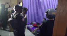 3 Pasangan Muda Digerebek...