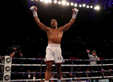 Jab Anthony Joshua Jatuhkan...