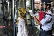Warga Positif Covid-19...