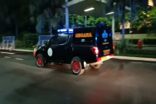 Tim Gegana Brimob dan...